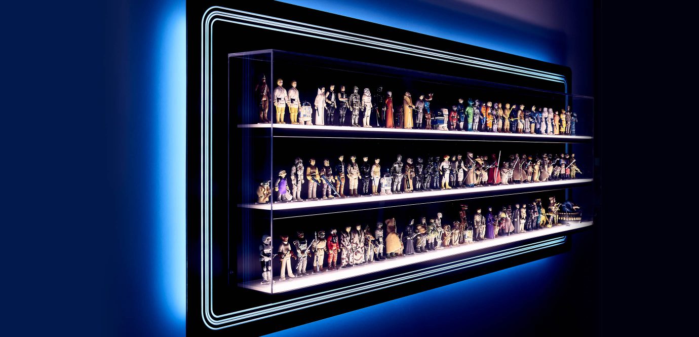 Vitrine aus Plexiglas, Vitrine, Tischvitrine mit Tür und Halterung, 4  Ebenen, abnehmbar, für Pop, Mini Actionfigur, staubdicht